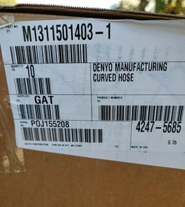 Manguera de radiador inferior Denyo M1311501403-1 para generadores DCA40SSKU4F2 NUEVO - Imagen 1 de 8