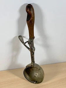 Antik Nr. 31 Gilchrist Eisschaufel Holzgriff - Bild 1 von 7