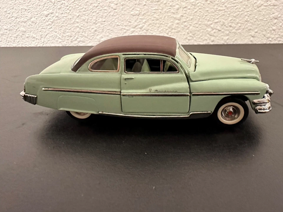 Mercury Monterey 1951 coche fundido a presión 1/43 Franklin modelo de precisión como nuevo Foto 1 de 4