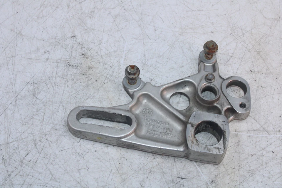 Aprilia RSV4 R 2012 Aprc pinza de freno trasera suspensión soporte de montaje trasero 896896 Foto 1 de 4