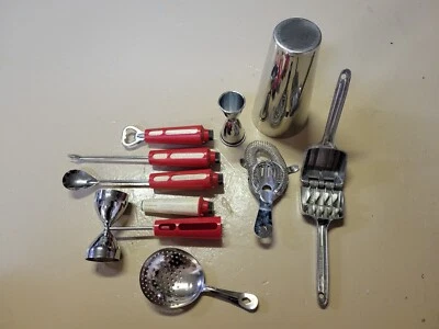 Equipo de camarero de 10 piezas rojo y acero inoxidable - Recetas en mango Foto 1 de 4