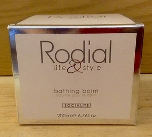 Rodial SOCIALITE Life & Style Bathing Balm 6.76 fl. oz. - NEW IN BOX - Bild 1 von 2