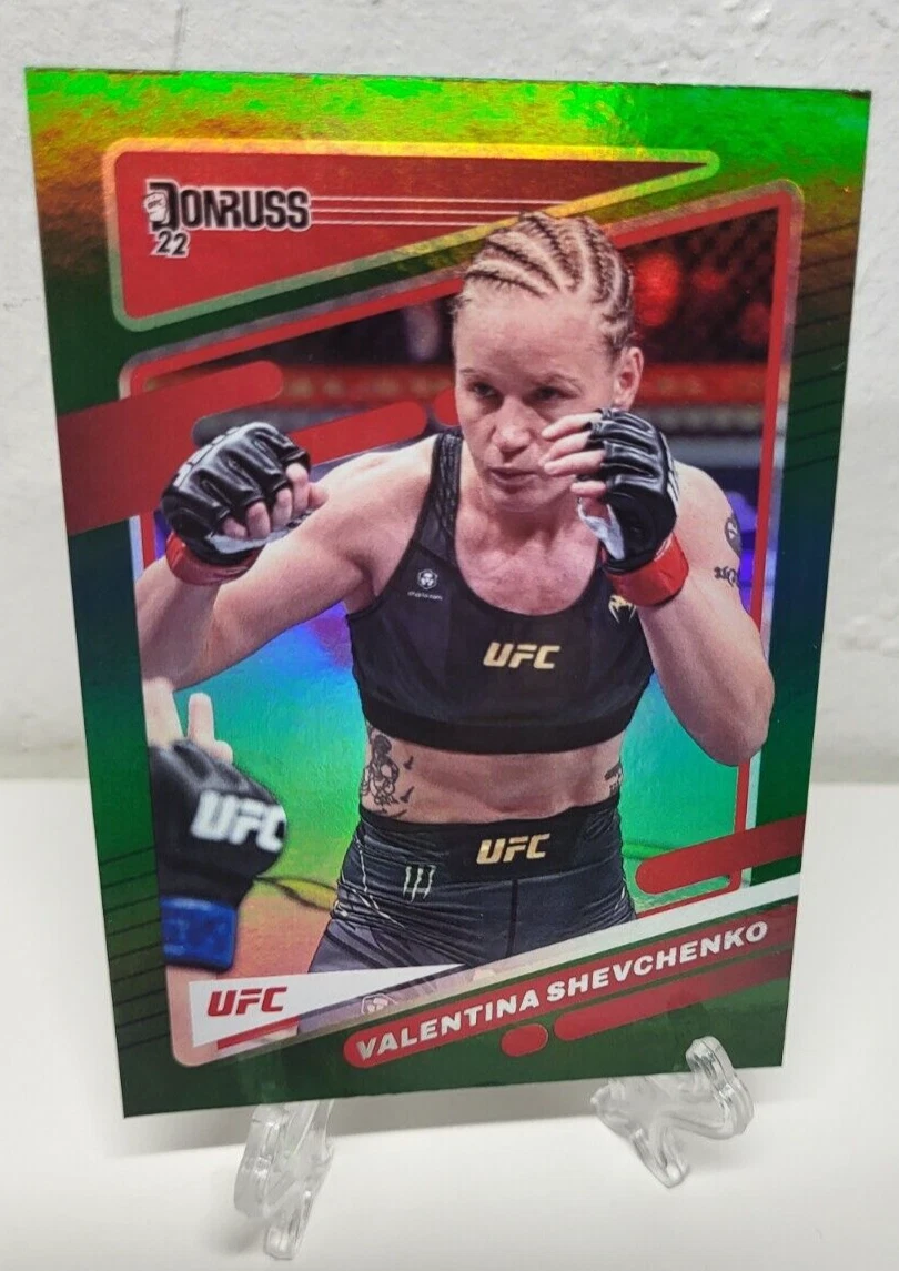 VALENTINA SHEVCHENKO UFC 2022 PANINI DONRUSS GREEN FLOOD #40