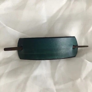 Etsy hell türkis Leder Haargleiter mit Holzstab - Bild 1 von 3