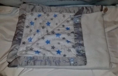 Manta Just Born Blue Star Dream Big Little One Lion Lovey ribete satinado suave  Foto 1 de 4