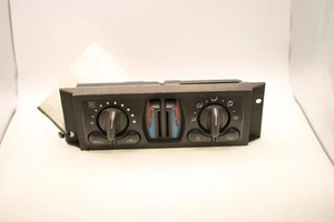 Chevrolet 10347157 Manual Dual‑Zone Temperature Control Panel Fits 2004 Impala - Picture 1 of 7