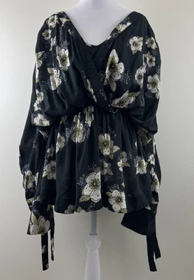 Camisa Free People Tuscan Dreams para mujer S cintura reunida fluida negra túnica floral Foto 1 de 4