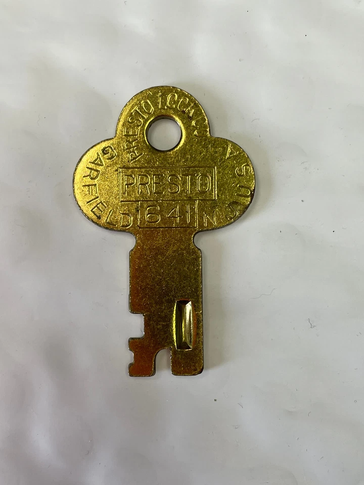 Llave de equipaje Presto #641 vintage, maletero de vapor, maleta, maletín... NUEVO Foto 1 de 2