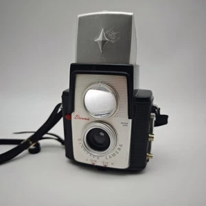 Fotocamera Kodak Brownie Starflex 620 pellicola obiettivo Dakon Stati Uniti anni '50 plastica - Foto 1 di 8