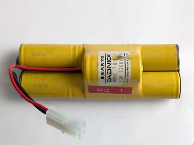 Batería NiCd 8.4V vintage usada SANYO CADNICA 7N-1200SC 7 celdas para pantalla RC10 Foto 1 de 4