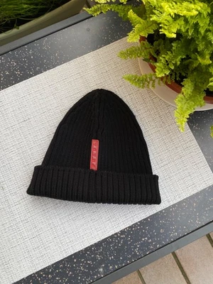 Gorro de lana vintage Prada Sport años 2000 Linea Rossa Foto 1 de 4