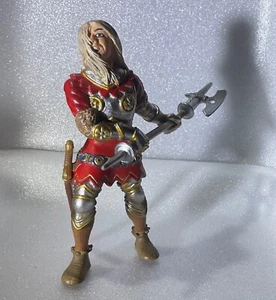 "Figura de caballero femenino alabardero Schleich 4"" - Alemania - 2006 - Excelente" - Imagen 1 de 9