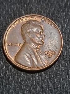 1951 D Wheat Penny Error - Letter "L" In Liberty Too Close To / On Rim) - Picture 1 of 2