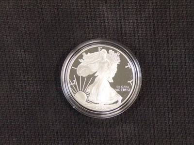 1996 US MINT AMERICAN SILVER EAGLE $1 DOLLAR 1 OZ .999 SILVER PROOF COIN W/ COA - Image 1 of 4