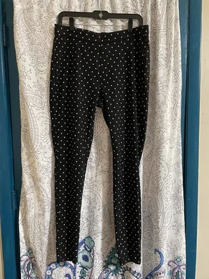 HUE Womens Size Large Pants Black Pull-on Stretch - Image 1 of 4