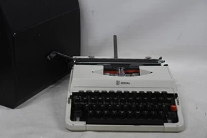 Litton ROYAL Portable Mechanical Typewriter - Vintage Made In Japan - Picture 1 of 16