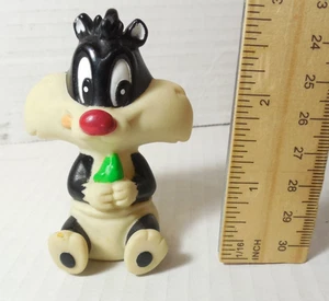 De colección Años 90 Baby Looney Tunes Bebé Silvestre con Peces Figura Vinilo Topper Pastel - Imagen 1 de 6