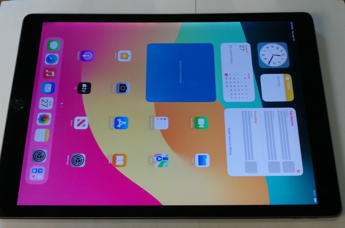 Apple iPad Pro (1st Generation) 11 in - 12.9 in Screen Apple iPad Pro (1st Generation) 11 in - 12.9 in Screen