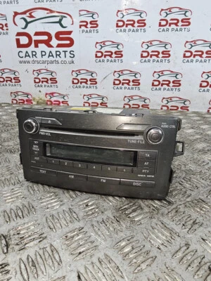 TOYOTA AURIS CD RADIO COCHE CD SF703808 (033635) VVTI 2006 - 2012 - Imagen 1 de 4