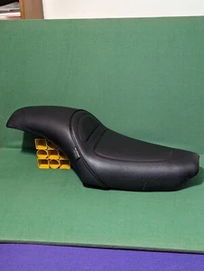 Harley Seat XL puntada Drag Specialties Predator muy buen estado hecha en EE. UU. - Imagen 1 de 13