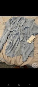 Zara hellblaue Bluse Größe 10. Neu - Bild 1 von 2