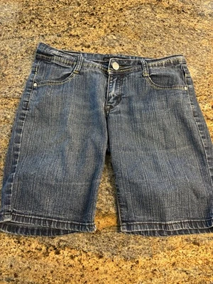 Bermudas de mezclilla para mujer Southpole talla 7 Y2K bolsillos detallados tiro bajo Foto 1 de 4