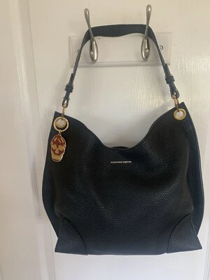 Alexander McQueen leather Shoulder Bag with gold hardware and Skull Charm - Image 1 of 4