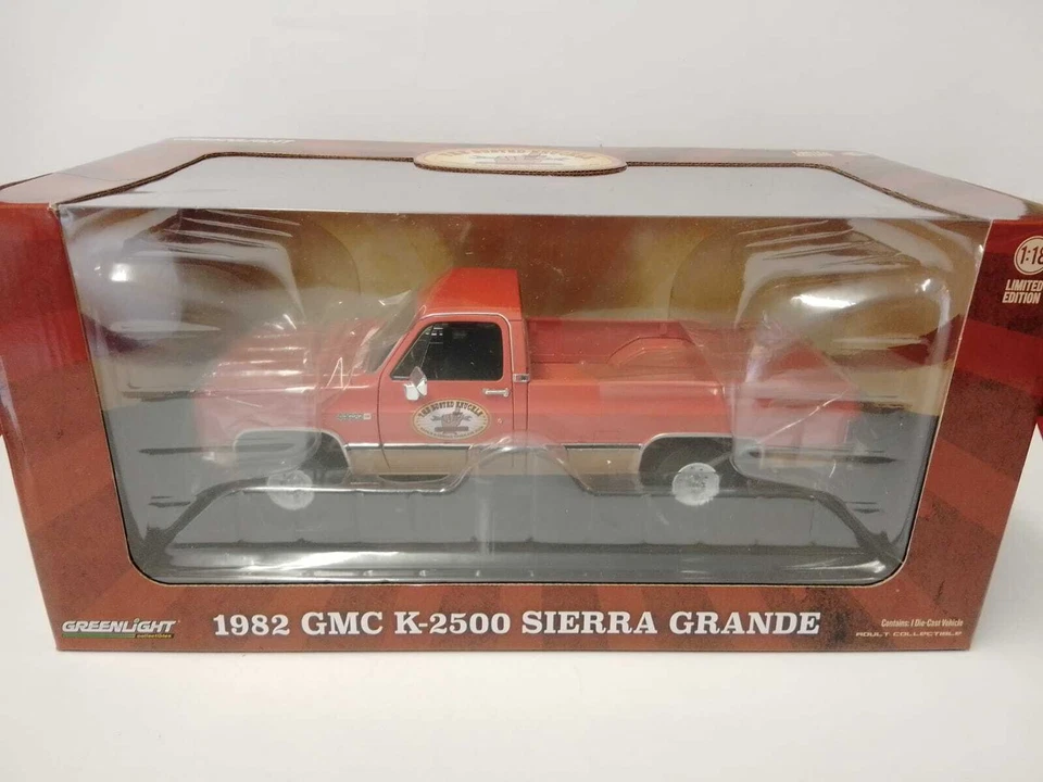 Greenlight 13612 1982 GMC K-2500 Sierra Grande Wideside 1/18 Diecast Model Car