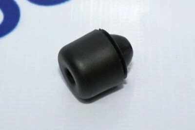 GENUINE BRAND NEW HYUNDAI ACCENT 2005-2009 BUMPER-TAILGATE OVERSLAM - Image 1 of 2