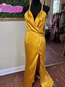 Nuevo con etiquetas Vestido halter adornado amarillo para mujer Mac Duggal 4 26894 - Imagen 1 de 8