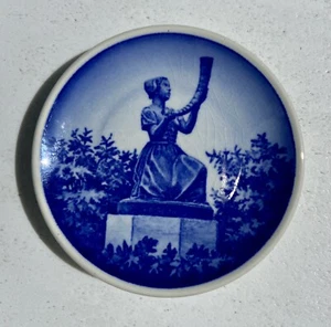Royal Copenhagen Denmark Mini Plate Butter Pat Girl With Golden Horn 83-2010 - Picture 1 of 2
