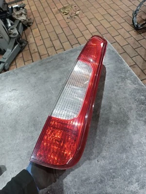 Original Ford Focus C-Max DM Luz Trasera Derecho - Imagen 1 de 4