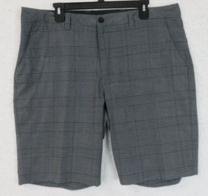 Mens Travis Mathew Gray Plaid Shorts Size 38 Polyester Rayon Blend Golf Athletic - Picture 1 of 7