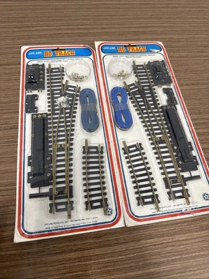 NOS Life-Like Electric Remote Control HO Switch Right/Left Hand 8605 And 8604  - Image 1 of 4