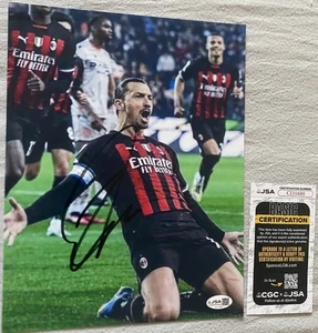 Zlatan Ibrahimovic AC Milan Signed 8.5 x 11” Photo Soccer w/ JSA COA Certified - Picture 1 of 5