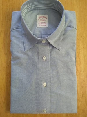 NUEVO SIN ETIQUETAS Brooks Brothers Clásico Azul Oxford Cuello Punta Adelante Talla 2 Precio de venta sugerido por el fabricante 140 USD Foto 1 de 4
