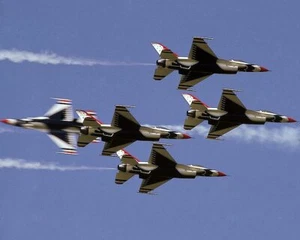THUNDERBIRDS F-16 FALCONS IN FLIGHT 8x10 GLOSSY PHOTO PRINT - Picture 1 of 1