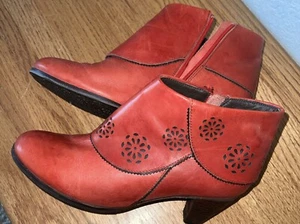 L'Artiste by Spring Step Dramatic Red Cuffed Bootie Size 39 (8-8.5) Shoes EUC - Picture 1 of 11