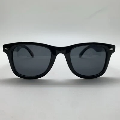 Foster Grant Sunglasses  20 09 001  Black - Image 1 of 4