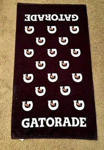 Wincraft Gatorade Asciugamano Laterale, 22" x 42" Bianco su 1 Lato Nero su Altro - Foto 1 di 5