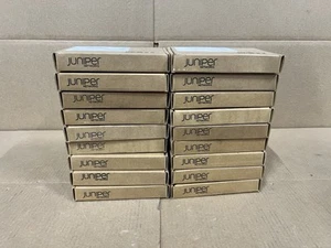 Lot de 18 Juniper EX-SFP-1GE-T 740-013111 neufs en boîte scellés - Photo 1/4