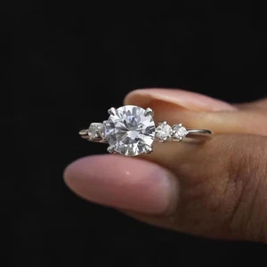 2.20 Ct Round-Cut EF/VS1 Lab Grown Diamond Solitaire Wedding Ring 14K White Gold - Picture 1 of 7