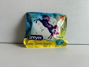Breyer Mystery Unicorn Surprise Serie 3 Fire & Ice #6938 Single Blind Bag - Bild 1 von 2