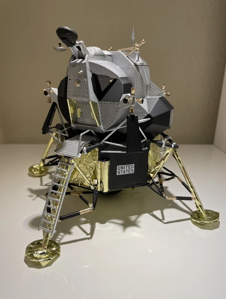Módulo lunar LEM Apolo NASA modelo a escala 1:48 Foto 1 de 4