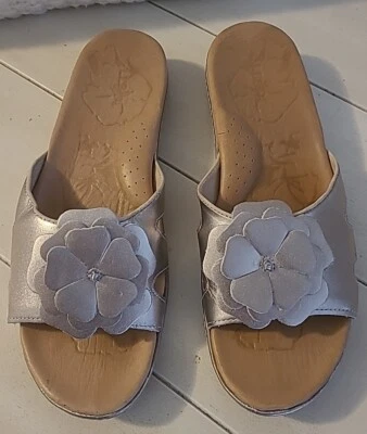 LL BEAN Metallic Light Bronze Slide Sandals Women's Size 10M - Image 1 of 4