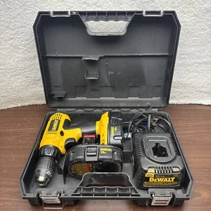 Dewalt DC970 Cordless Drill Driver,Charger,Case and 2 Batteries 1/2", 18v Works - Picture 1 of 14