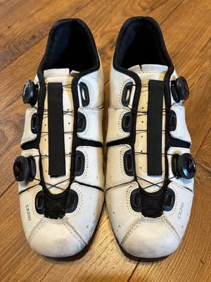Lake Cycling CX241-X Zapatos Anchos de Ciclismo de Carretera Talla EU 46.5 US 13 Blanco Carbono Foto 1 de 4