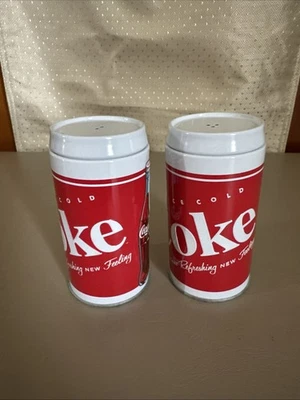 Salero y pimentero de lata Coca-Cola nunca usado Foto 1 de 4