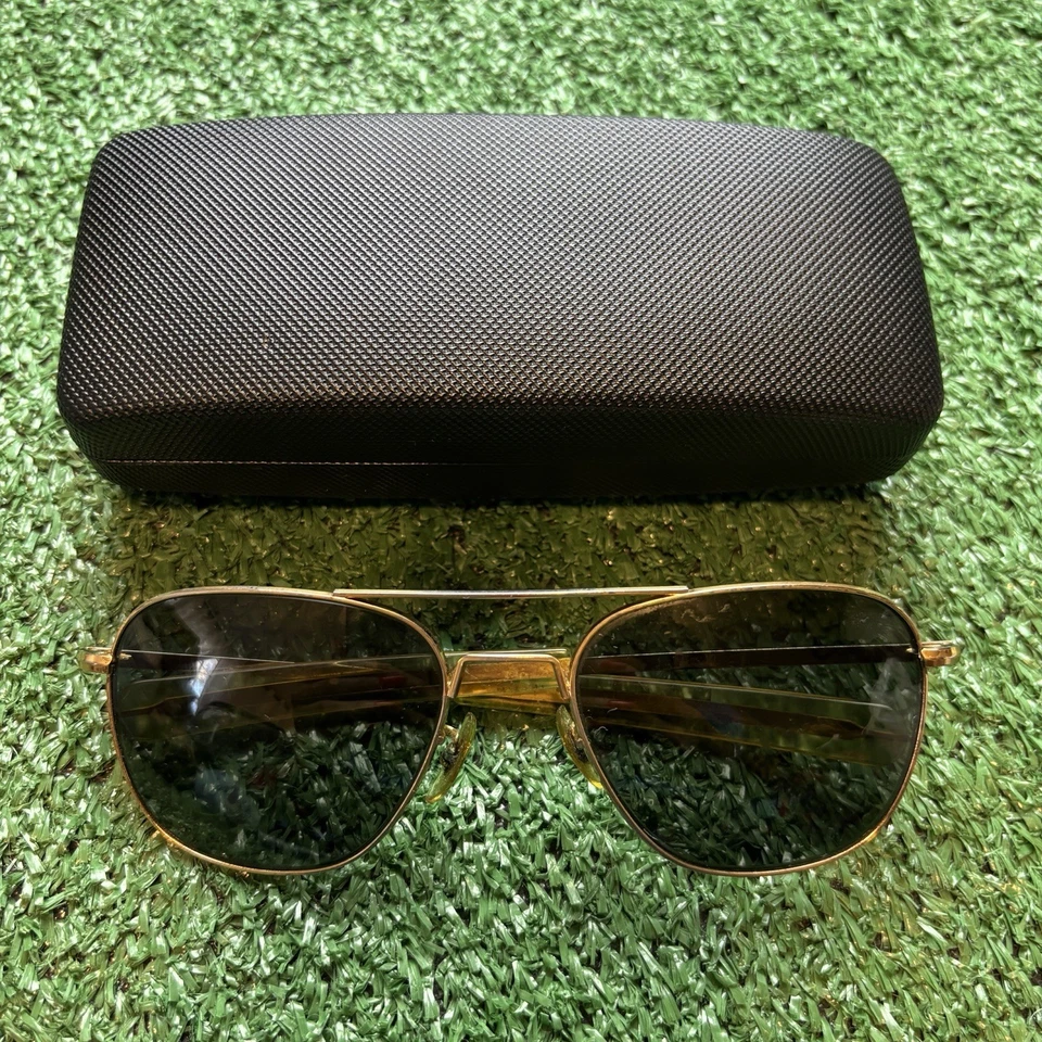 Marco de gafas de piloto aviador chapado en oro American Optical AO 5 1/2 EE. UU. de colección Foto 1 de 4
