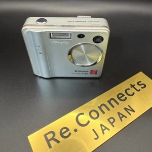 FUJIFILM FINEPIX F401 Compact Digital Camera silver from Japan 【Near MINT】 - Picture 1 of 13
